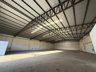 Galpão/Depósito/Armazém com 8 Quartos para alugar, 1133m² no Parque Júlio Nóbrega, Bauru