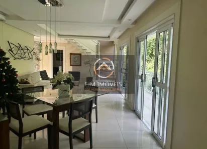Casa de Condomínio com 4 Quartos à venda, 270m² no Sapê, Niterói
