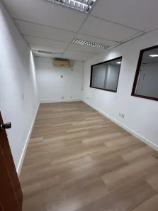 Sala Comercial com 6 Quartos para alugar, 140m² no Benfica, Rio de Janeiro