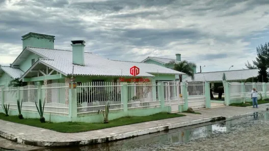 Casa com 5 Quartos para alugar, 180m² no , Xangri-Lá