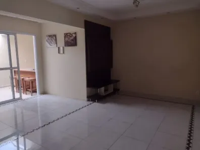 Casa de Condomínio com 4 Quartos para alugar, 115m² no Granja Viana II, Cotia