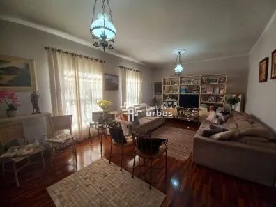 Casa com 3 Quartos à venda, 224m² no Cidade Jardim, Americana