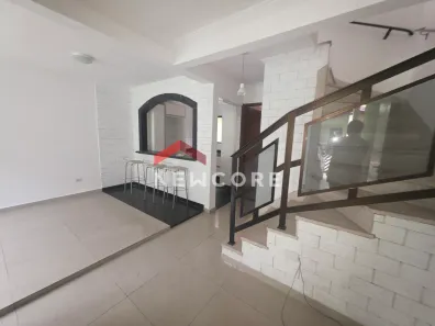 Sobrado com 3 Quartos à venda, 94m² no Vila São Jorge, São Vicente