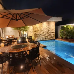 Casa de Condomínio com 4 Quartos para alugar, 460m² no Vila Aviação, Bauru