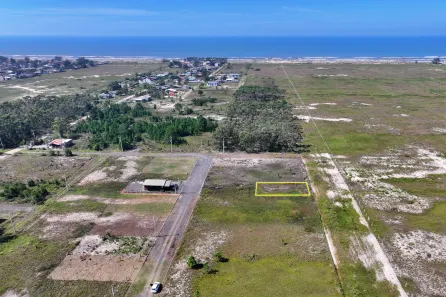 Lote/Terreno à venda, 288m² no Guarajuba, Balneário Gaivota