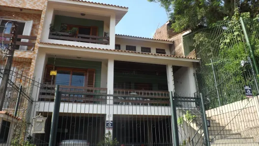 Casa com 2 Quartos à venda, 250m² no Medianeira, Porto Alegre