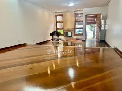 Sobrado com 3 Quartos à venda, 201m² no Campestre, Santo André