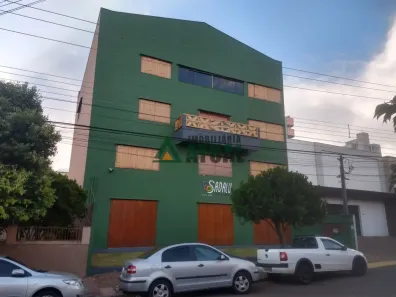 Sala Comercial com 3 Quartos à venda, 1080m² no Centro, Londrina