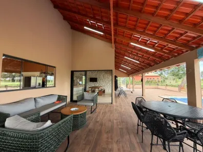 Fazenda/Sítio com 5 Quartos à venda, 330m² no Chácaras Eldorado, Uberlândia