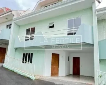 Sobrado com 3 Quartos à venda, 152m² no Xaxim, Curitiba