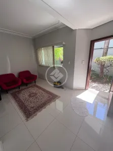 Sobrado com 4 Quartos à venda, 320m² no Segismundo Pereira, Uberlândia