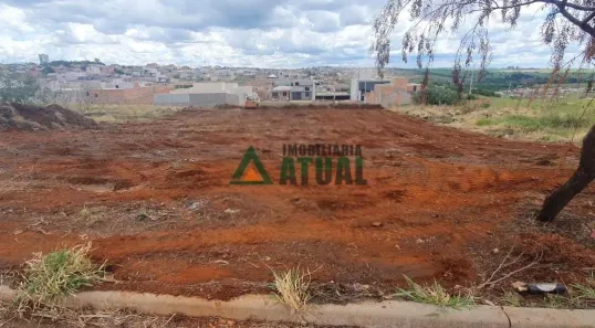 Lote/Terreno à venda, 500m² no Conjunto Residencial Roberto Conceição, Cambé