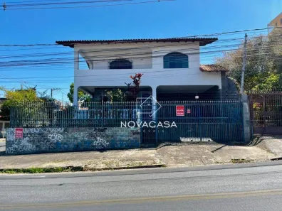 Sobrado com 4 Quartos à venda, 230m² no Santa Mônica, Belo Horizonte
