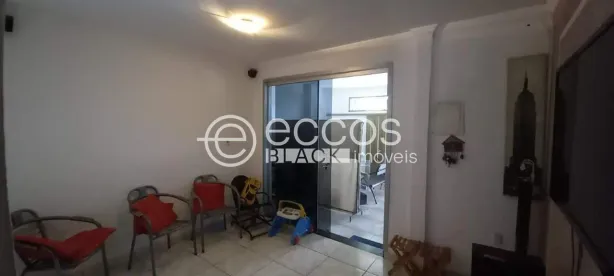 Casa com 5 Quartos à venda, 264m² no Planalto, Uberlândia