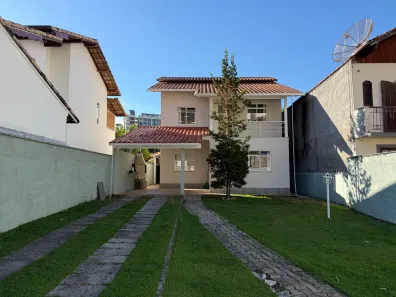 Casa com 4 Quartos para alugar, 330m² no Braunes, Nova Friburgo