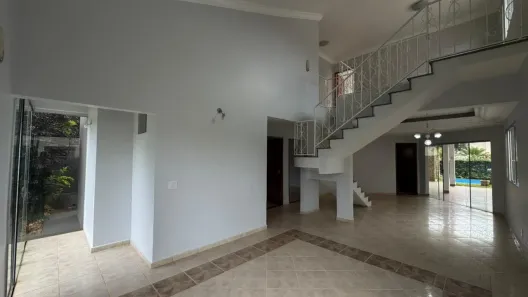Sobrado com 4 Quartos à venda, 310m² no Jardim Florença, Goiânia