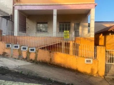Casa com 3 Quartos para alugar, 83m² no Manoel Honório, Juiz de Fora