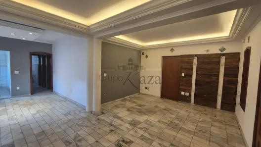 Casa com 4 Quartos à venda, 241m² no Jardim Flórida, Jacareí
