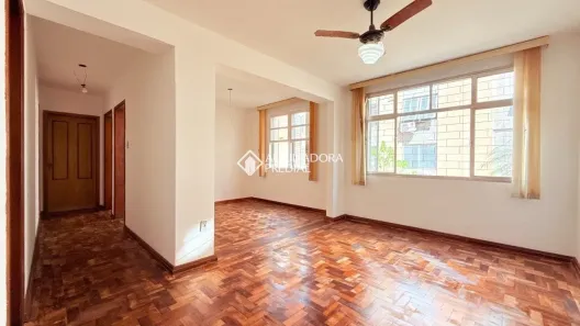 Apartamento com 2 Quartos para alugar, 75m² no Medianeira, Porto Alegre