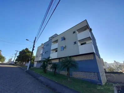 Apartamento com 3 Quartos para alugar, 79m² no Michel, Criciúma
