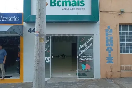 Ponto Comercial para alugar, 73m² no Centro, Lins