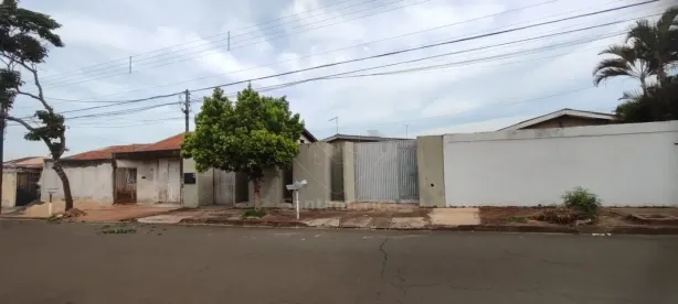 Casa com 2 Quartos à venda, 148m² no Maria Lúcia, Londrina