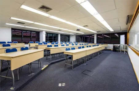 Sala Comercial para alugar, 227m² no Liberdade, São Paulo