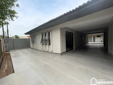 Casa com 3 Quartos à venda, 184m² no Conjunto Residencial Itamaraty, Maringá