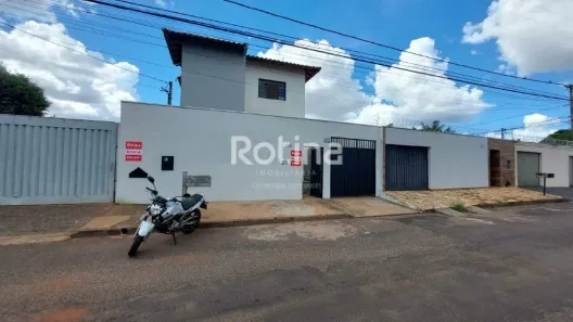 Ponto Comercial com 6 Quartos para alugar, 250m² no Segismundo Pereira, Uberlândia