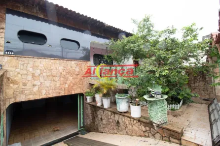 Casa com 3 Quartos para alugar, 246m² no Jardim Toscana, Guarulhos