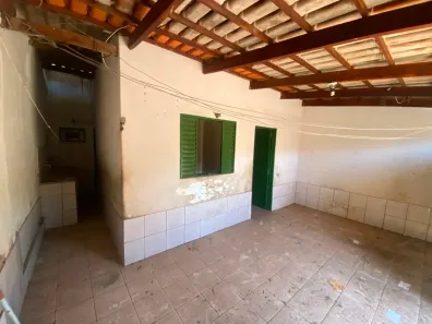 Casa com 1 Quarto à venda, 310m² no Vila Irany, Goiânia