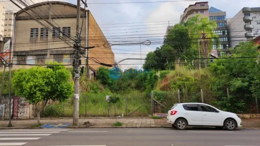 Lote/Terreno à venda, 744m² no Nossa Senhora de Lourdes, Caxias do Sul