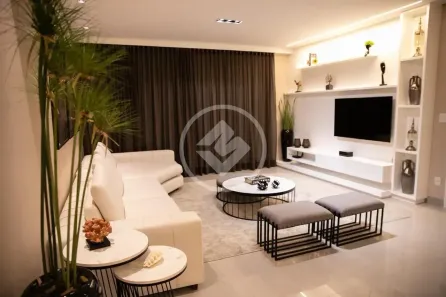 Apartamento com 4 Quartos à venda, 216m² no Martins, Uberlândia