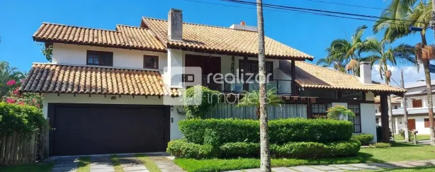 Casa com 4 Quartos para alugar, 400m² no Jurerê Internacional, Florianópolis
