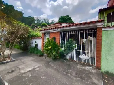 Casa com 3 Quartos à venda, 206m² no Santa Rosa, Niterói