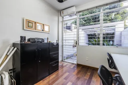 Sala Comercial à venda, 66m² no Petrópolis, Porto Alegre