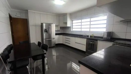 Sobrado com 3 Quartos para alugar, 297m² no Jardim Santa Mena, Guarulhos