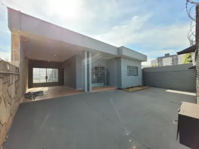 Casa com 4 Quartos para alugar, 480m² no Nossa Senhora Aparecida, Uberlândia