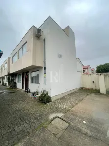 Sobrado com 2 Quartos para alugar, 60m² no Universitário, Tijucas