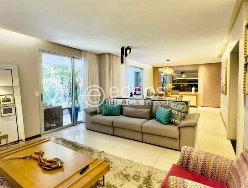 Apartamento com 4 quartos — Santo Agostinho, Belo Horizonte
