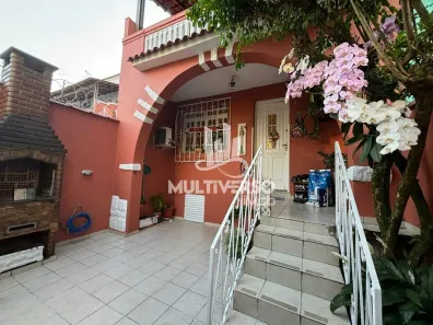 Sobrado com 2 Quartos à venda, 120m² no Marapé, Santos