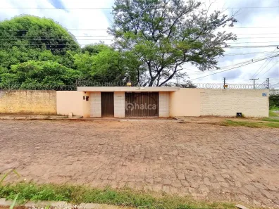 Casa com 3 Quartos para alugar, 250m² no Pedra Mole, Teresina