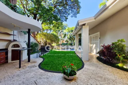Casa com 5 Quartos à venda, 430m² no Pacaembu, São Paulo