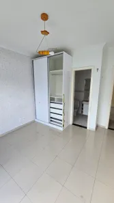 Casa de Condomínio com 3 Quartos para alugar, 250m² no Flores, Manaus