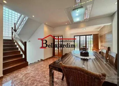 Sobrado com 4 Quartos para alugar, 260m² no Campestre, Santo André