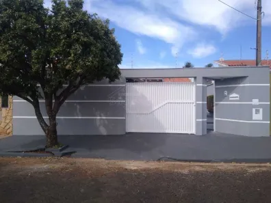 Casa com 2 Quartos à venda, 155m² no Jardim das Estações (Vila Xavier), Araraquara