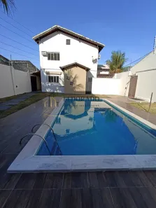 Sobrado com 3 Quartos para alugar, 150m² no Jardim Itália, Cuiabá