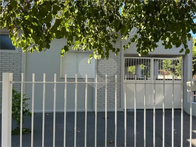 Casa com 2 Quartos para alugar, 150m² no Centro, Araraquara
