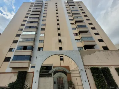 Apartamento com 3 Quartos à venda, 145m² no Osvaldo Rezende, Uberlândia