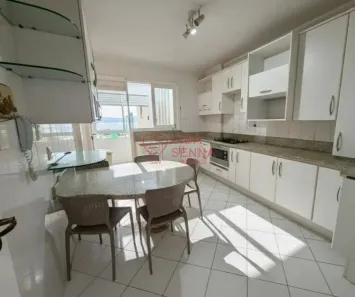 Apartamento com 3 Quartos à venda, 136m² no Canto, Florianópolis